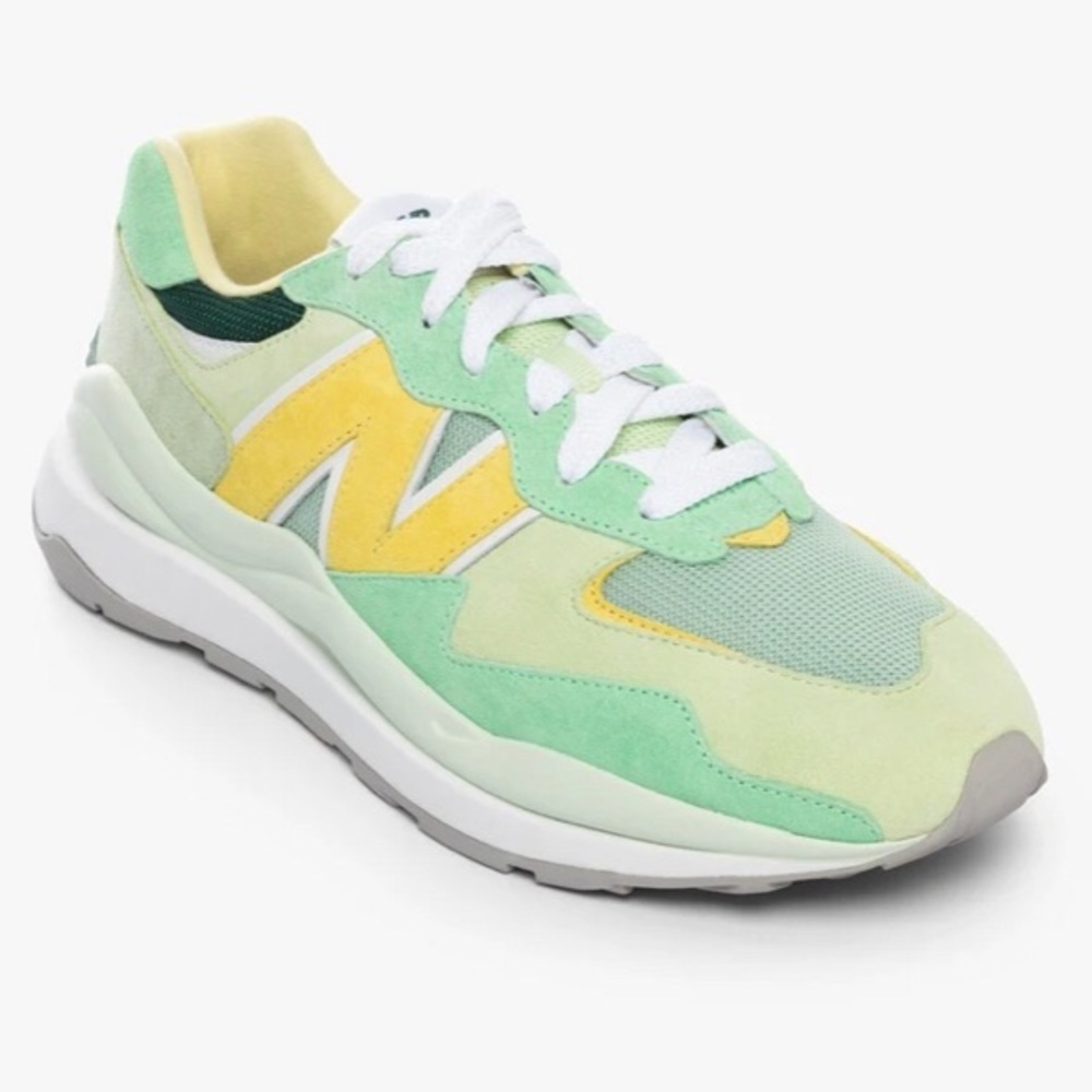BNIB STAUD X NEW BALANCE SOLD OUT
